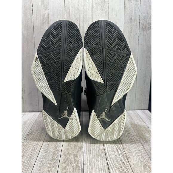 Nike Jordan True Flight Basketball Shoes Black Metallic Gold Size 8.5 Mens - Picture 5 of 10